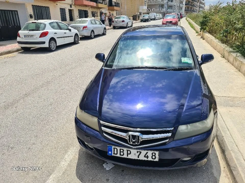 HONDA ACCORD 2.0 PETROL - K 20 ENGINE , FULL EXTRAS , MANUAL 2008