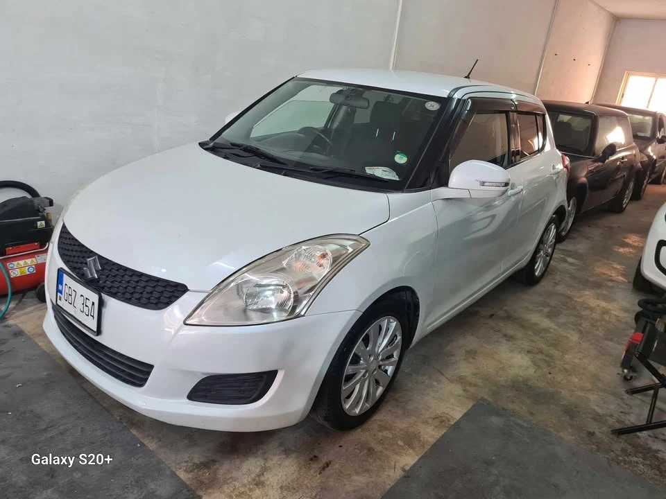 SUZUKI SWIFT 1.3 PETROL , FULL EXTRAS , AUTOMATIC 2012 , JAPAN